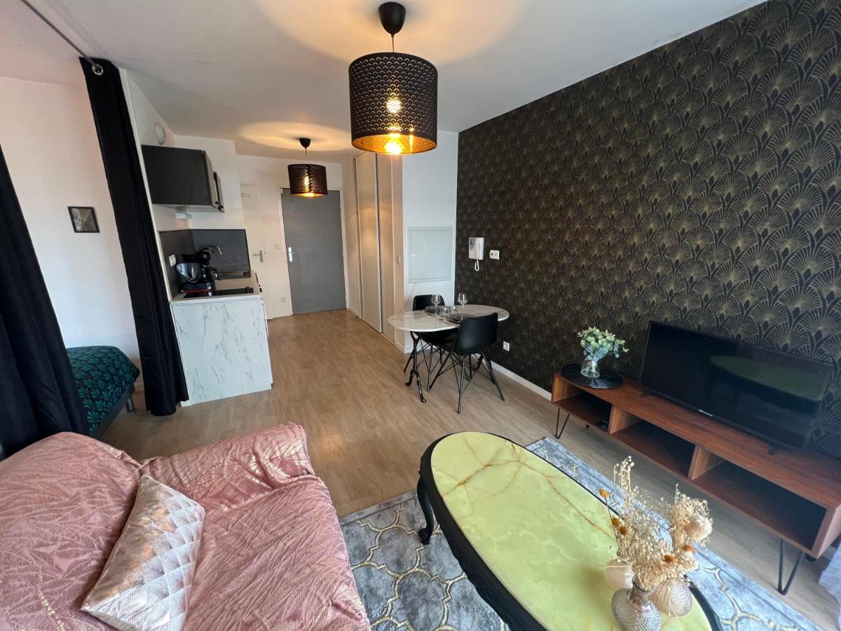 Le Trendy Apartment เซซง เซวินเญ ภายนอก รูปภาพ